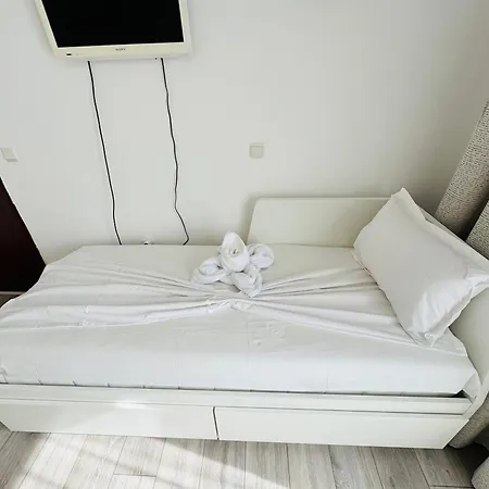 Emily One Bedroom 4 * Ravda
