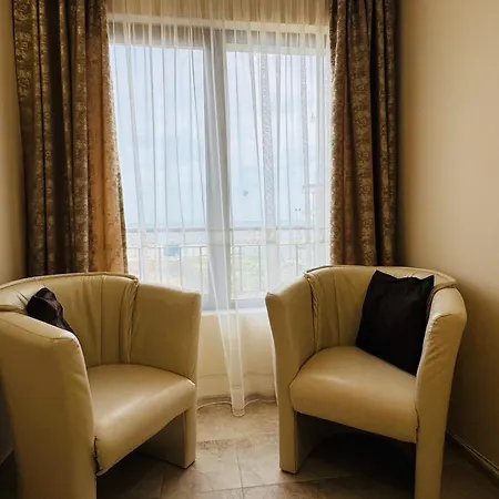 Emily One Bedroom 4 *