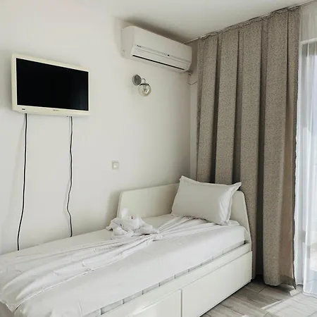 Apartmán Emily One Bedroom 4 *